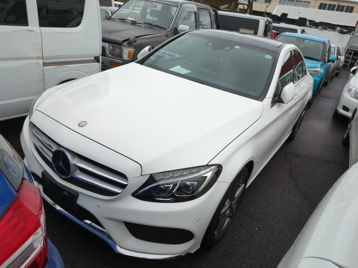 MERCEDES BENZ C200